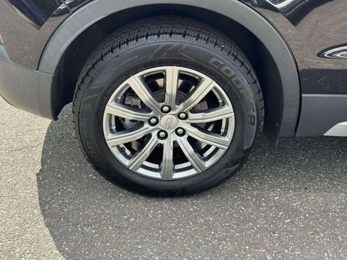 Used 2021 Cadillac XT4 Premium Luxury w/ Cold Weather Package AWD/4WD image 10