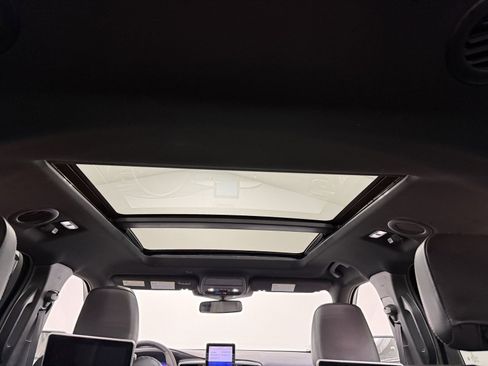 Used 2022 Ford Explorer ST w/ Equipment Group 401A image 12