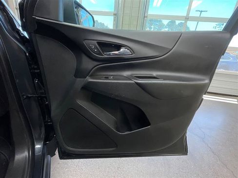 Used 2023 Chevrolet Equinox LT FWD image 27