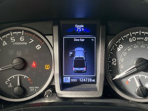 Used 2016 Toyota Tacoma TRD Sport w/ Premium & Technology Package image 23