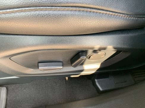 Used 2024 Ford Explorer Limited w/ Limited Technology Package AWD/4WD image 25