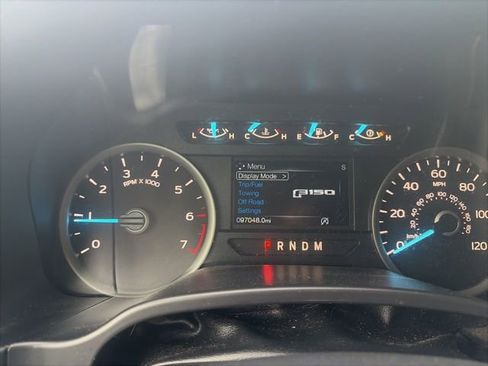 Used 2020 Ford F150 XLT w/ Equipment Group 302A Luxury AWD/4WD image 4