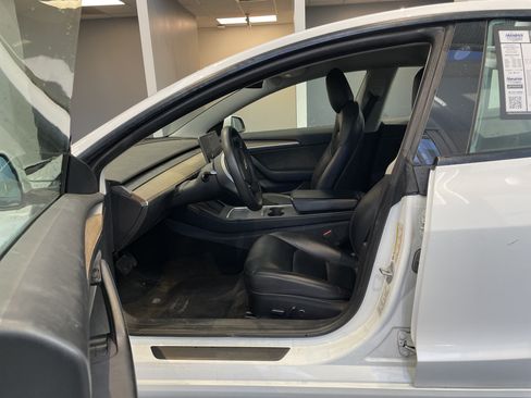 Used 2022 Tesla Model 3 Standard Range RWD image 17