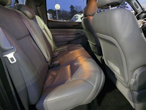 Used 2015 Toyota Tacoma PreRunner w/ SR5 Package image 26