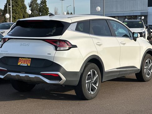 Certified 2023 Kia Sportage LX image 4