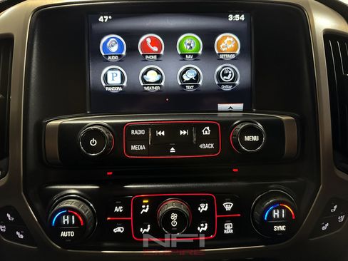 Used 2015 GMC Sierra 2500 Denali w/ Duramax Plus Package image 27