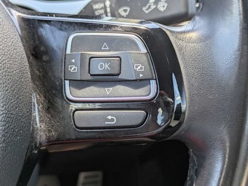 Used 2019 Volkswagen Beetle 2.0T S FWD image 21