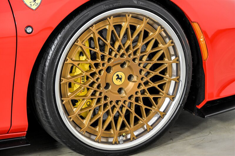 Used 2022 Ferrari F8 Tributo RWD image 18