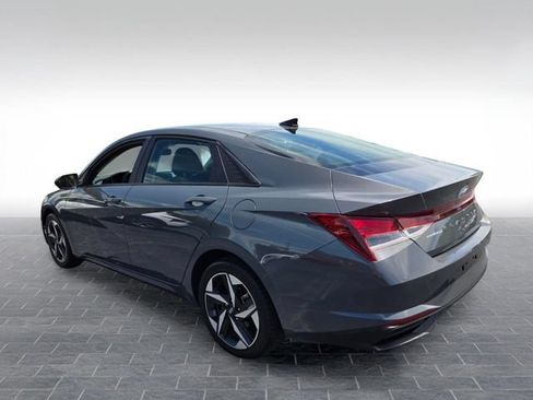 Used 2023 Hyundai Elantra SEL w/ Convenience Package FWD image 7