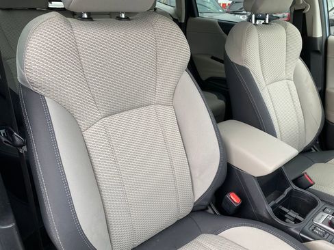 Used 2022 Subaru Forester Premium image 36