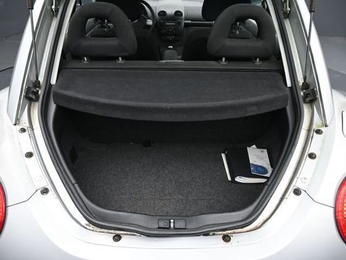 Used 2001 Volkswagen Beetle GLS FWD image 7