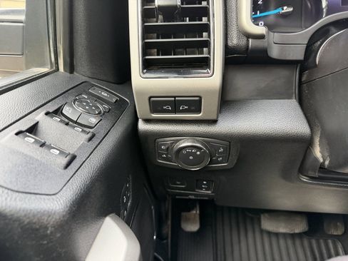 Used 2021 Ford F250 Lariat w/ Lariat Ultimate Package image 12