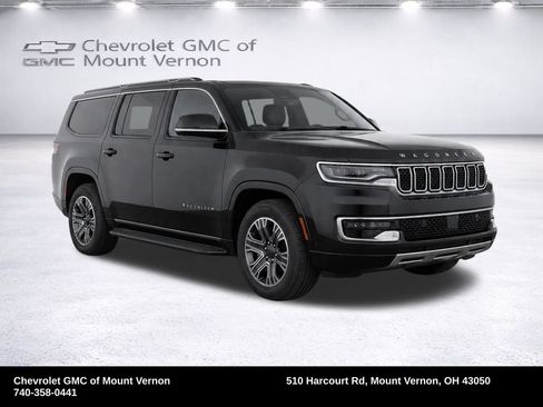 Used 2024 Jeep Wagoneer L Series II w/ Flexible Seating Group AWD/4WD image 2