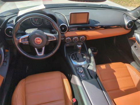 Used 2018 FIAT 124 Spider Lusso w/ Convenience Group image 16