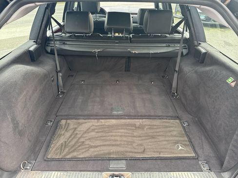 Used 2000 Mercedes-Benz E 320 4MATIC Wagon image 7