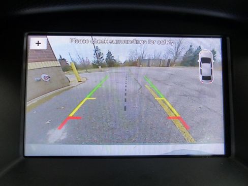 Used 2017 Ford Focus Titanium image 32