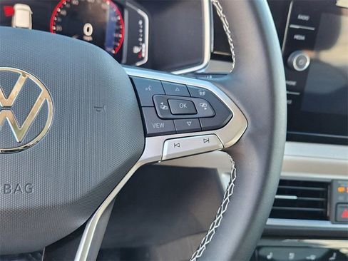 New 2025 Volkswagen Taos SEL image 10