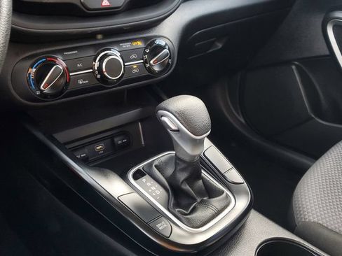 Used 2024 Kia Soul LX w/ Option Group 015 FWD image 27