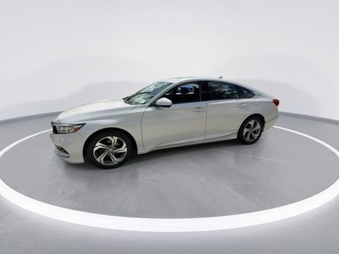 Used 2019 Honda Accord EX image 4