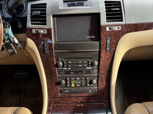 Used 2012 Cadillac Escalade ESV Luxury image 14