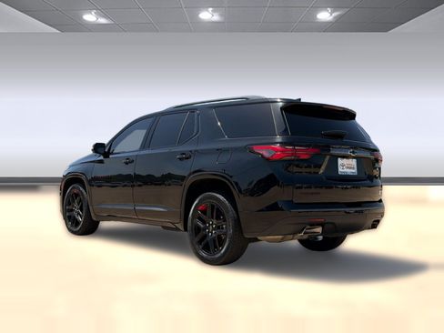 Used 2023 Chevrolet Traverse Premier w/ Redline Edition FWD image 3