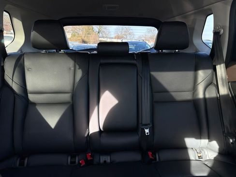 Used 2023 Nissan Rogue SV w/ SV Premium Package image 38