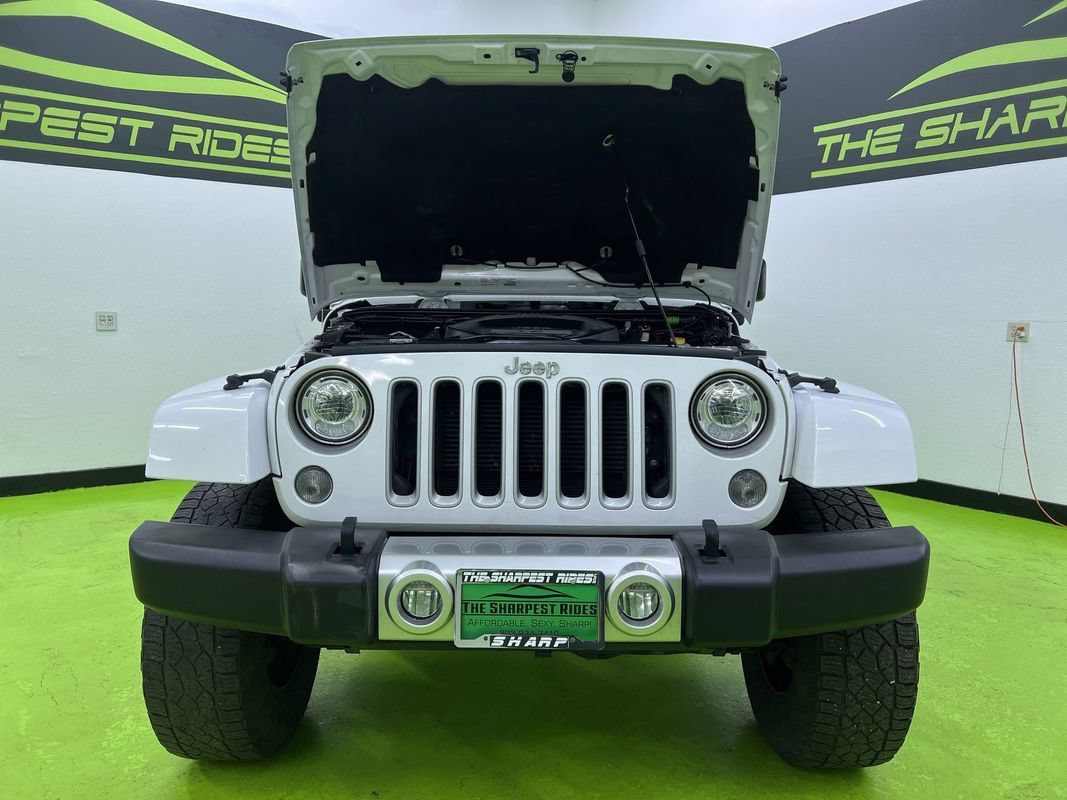 Used 2017 Jeep Wrangler Unlimited Sahara w/ Connectivity Group AWD/4WD image 4