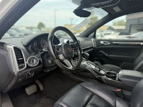 Used 2016 Porsche Cayenne S AWD/4WD image 9