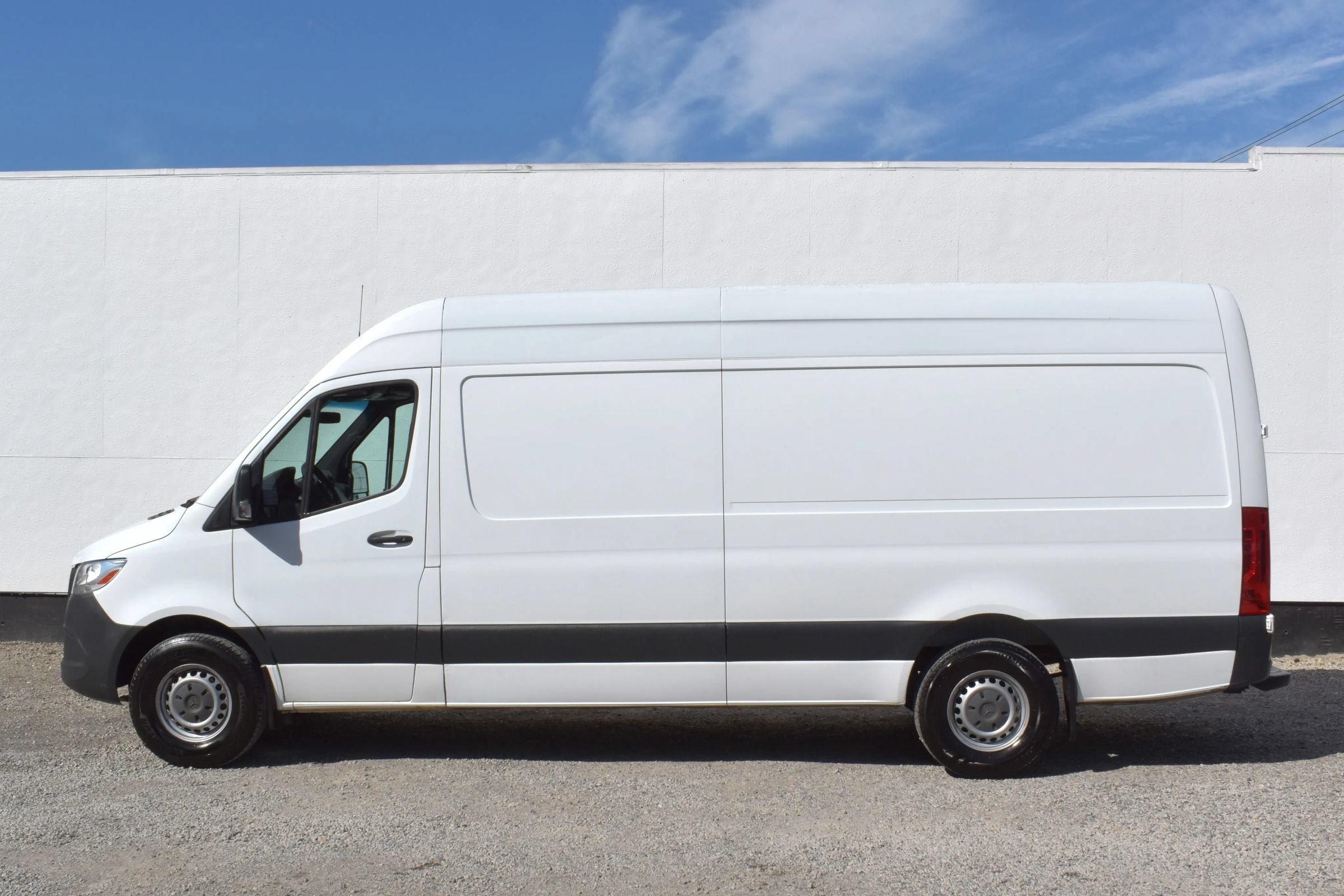 Used 2021 Mercedes-Benz Sprinter 2500 image 9