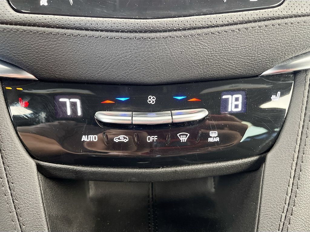 Used 2024 Cadillac XT5 Premium Luxury w/ LPO, Floor Liner Package AWD/4WD image 16