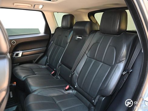 Used 2017 Land Rover Range Rover Sport HSE image 16
