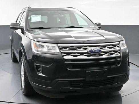 Used 2018 Ford Explorer 4WD w/ Class II Trailer Tow Package image 4