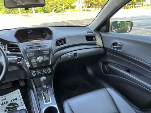 Used 2017 Acura ILX FWD image 27