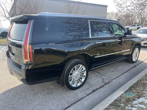 Used 2020 Cadillac Escalade ESV Platinum image 5