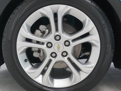 Used 2020 Chevrolet Bolt LT image 22