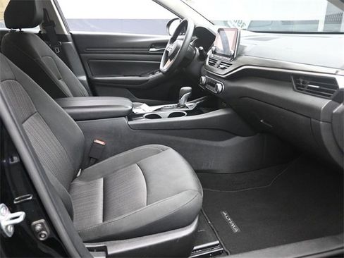 Used 2024 Nissan Altima 2.5 SV image 26