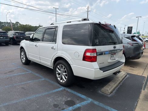 Used 2017 Ford Expedition Limited w/ Equipment Group 301A RWD image 3