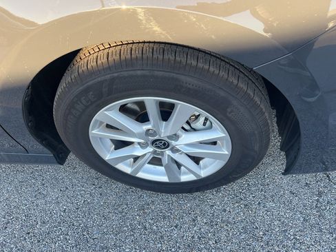 Used 2025 Toyota Camry LE image 14