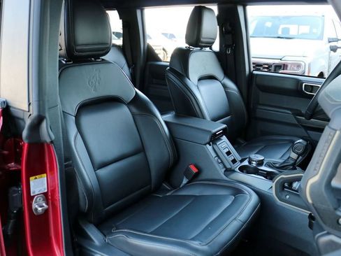 Used 2025 Ford Bronco Badlands w/ Sasquatch Package AWD/4WD image 33