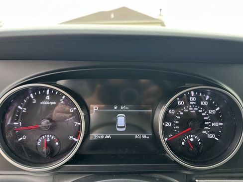 Used 2022 Kia Carnival LX image 31