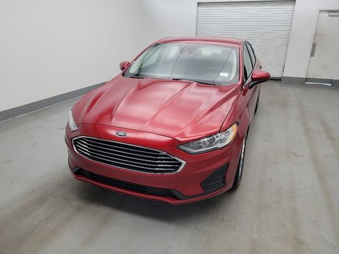 Used 2020 Ford Fusion SE FWD image 15