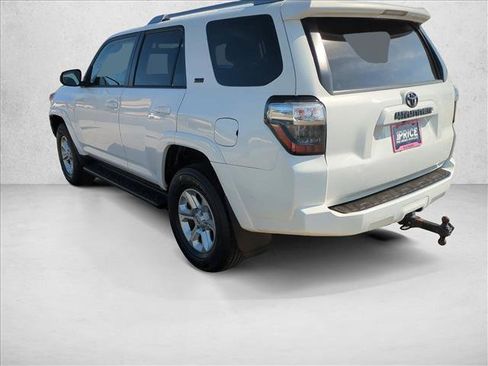 Used 2015 Toyota 4Runner SR5 AWD/4WD image 16
