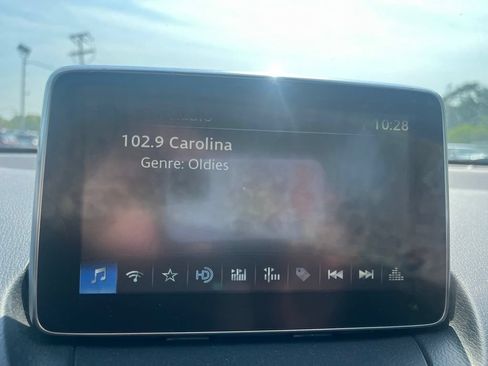 Used 2018 Toyota Yaris iA FWD image 17