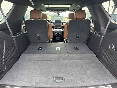 Used 2021 Chevrolet Tahoe High Country RWD image 9