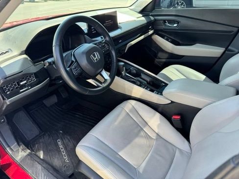 Used 2023 Honda Accord Touring image 5