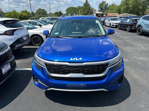 Used 2023 Kia Seltos EX AWD/4WD image 2
