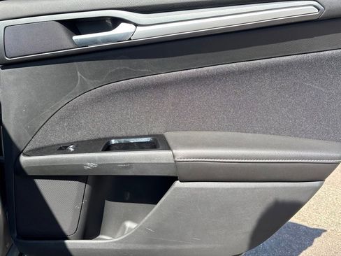 Used 2015 Ford Fusion SE FWD image 39