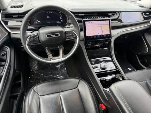 Used 2022 Jeep Grand Cherokee Limited 4xe image 15