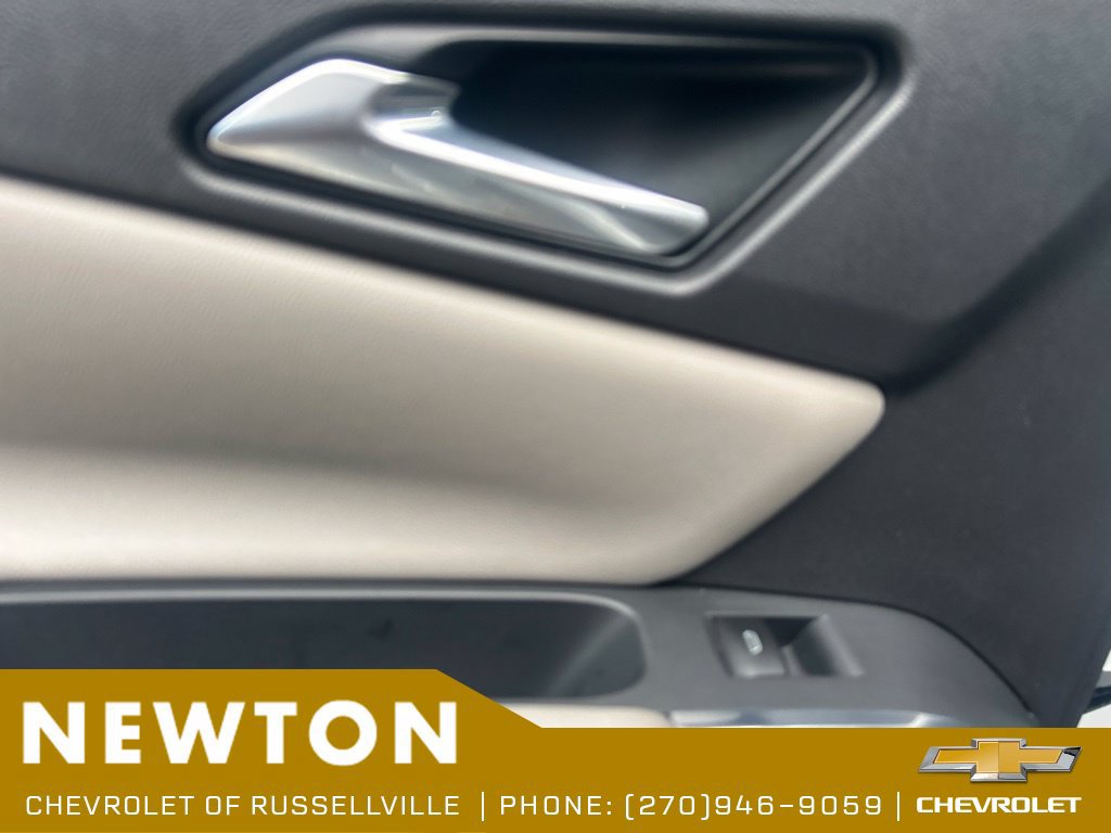 Used 2026 Chevrolet Traverse LT w/ Driver Confidence Package FWD image 35