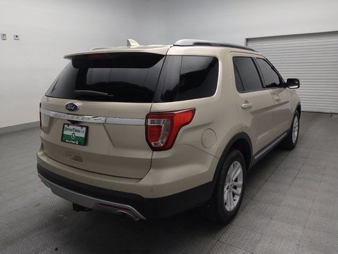 Used 2017 Ford Explorer XLT w/ Equipment Group 201A FWD image 9